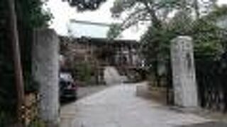 地味な感じの小寺院