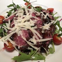 牛肉のタリアータ