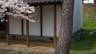 倉庫のようなもの