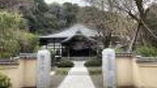 現在も後継寺院が存在。