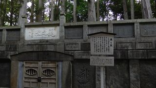 神秘的な雰囲気の場所