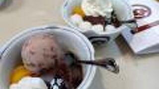 超有名なあんみつ店