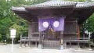 シンプルな感じのお堂