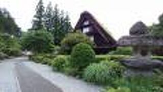 立派な合掌作りです。