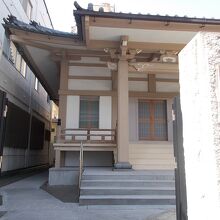 入り口からの様子です。