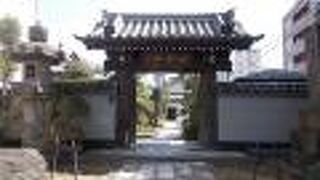 浅草の松が谷にある寺の一つです。