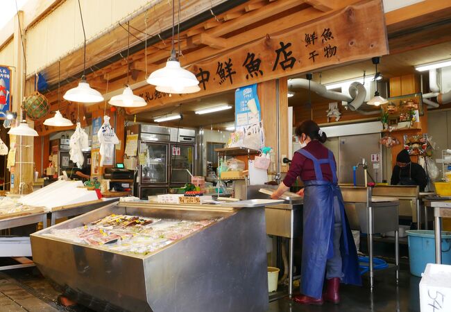 久礼大正市場の人気店田中鮮魚店