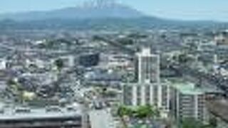 お天気のいい日には最上階（20階）の無料展望室へ