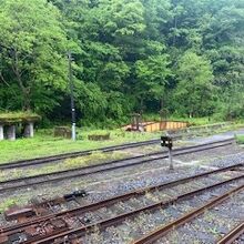 かつての賑わいを想像させる備後落合駅の給炭場跡と転車台