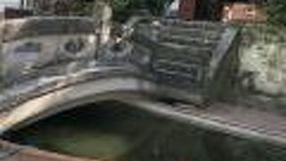 旧唐人屋敷跡にある土神様を祀るお堂。