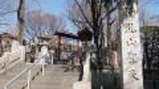 築地塀が残っているのです。