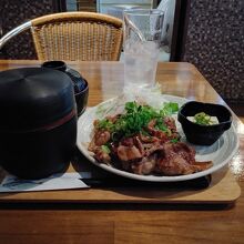 コウネランチ700円。ご飯大盛無料。