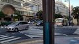 天神エリアの中心の大通り