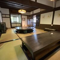 談話室兼、地獄蒸しのお食事処