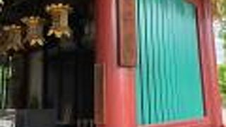 亀の井のあるお堂