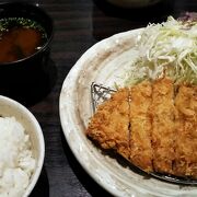 勝烈亭のロースかつランチ