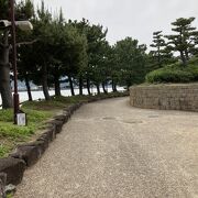 和歌の浦にある公園！長いビーチ＆駐車場のそばです