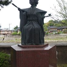 逆光になりやすい