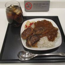 羽田空港国際線 ANAラウンジ (110番ゲート付近)