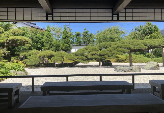 念珠の松庭園