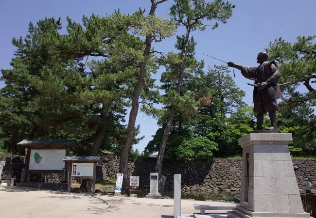 堀尾吉晴公の像 クチコミ アクセス 営業時間 松江 松江しんじ湖温泉 フォートラベル 堀尾吉晴公の像 クチコミ アクセス 営業時間 松江 松江しんじ湖温泉 フォートラベル