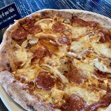 アメリカーノピザ1,630円