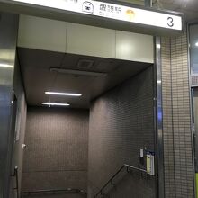 醍醐駅3番出口
