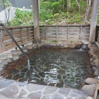 泉質とろとろの露天風呂