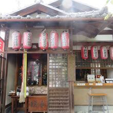 左地蔵堂、右不動明王