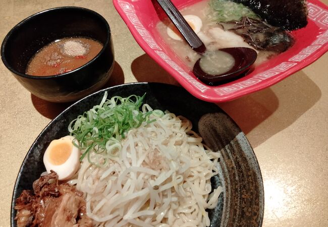 黄金餃子に惹かれて、日曜日の10時半ごろに訪れました