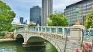 中之島公園に架かる橋