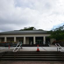 石川県立美術館の全景