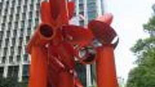 巨大なオブジェです