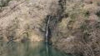 風情がある滝です。