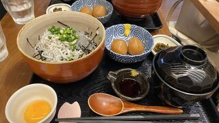 生しらすは美味しい