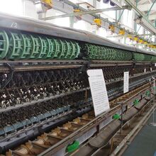 日産製の自動操糸器はその後他に作られていないため今なお最新鋭