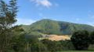 台ヶ岳の山麓が、仙石原のすすき草原