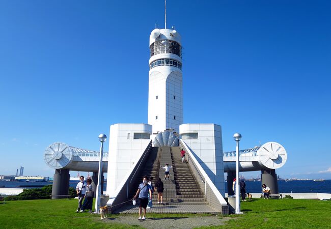 Although it's quite far from the city center of Yokohama, it's a wonderful and open spot