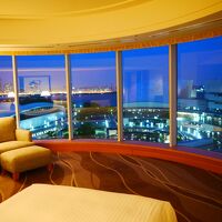 ベイビュー側コーナースィートのベッドルーム