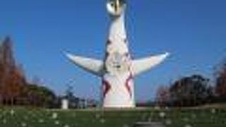 爆発してます、芸術が。