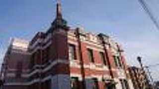 周囲の建物も景観に配慮