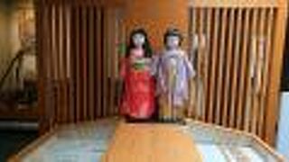 日本人形が有松絞を着ていました