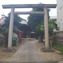 神明社（鳥居）
