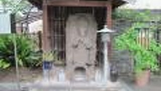 不思議な石像がありました