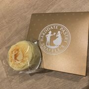 チーズオムレットと、他店のメルチーズを食べ比べ!