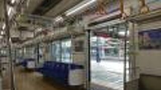 西所沢～西武球場前を結ぶ路線。西武戦の時は混雑。