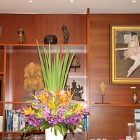 ロビーフロアには多種多様な美術品が置かれています。