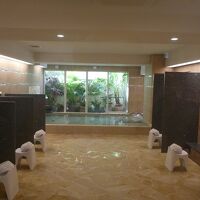 無人だったので「大浴場」をパチリ。