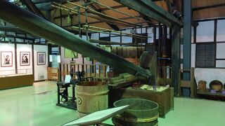 醤油製造の行程が展示されています。
