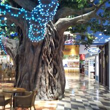 ハワイアンタウン イン 横浜ワールドポーターズ